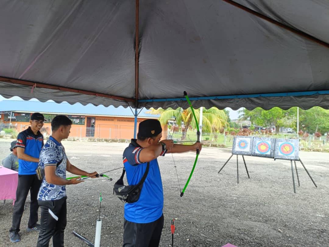 MEMANAH BERSAMA AADK DAN KOMUNITI SEKITAR MASJID KG JAWA SEGAMAT