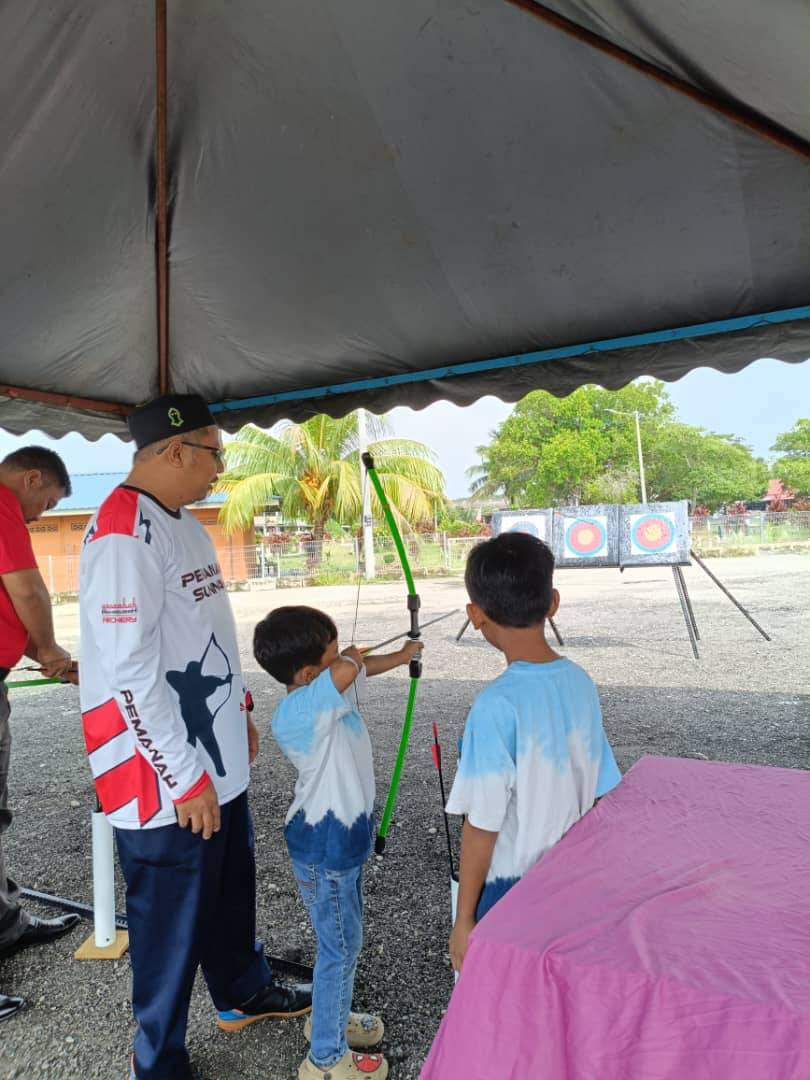 MEMANAH BERSAMA AADK DAN KOMUNITI SEKITAR MASJID KG JAWA SEGAMAT